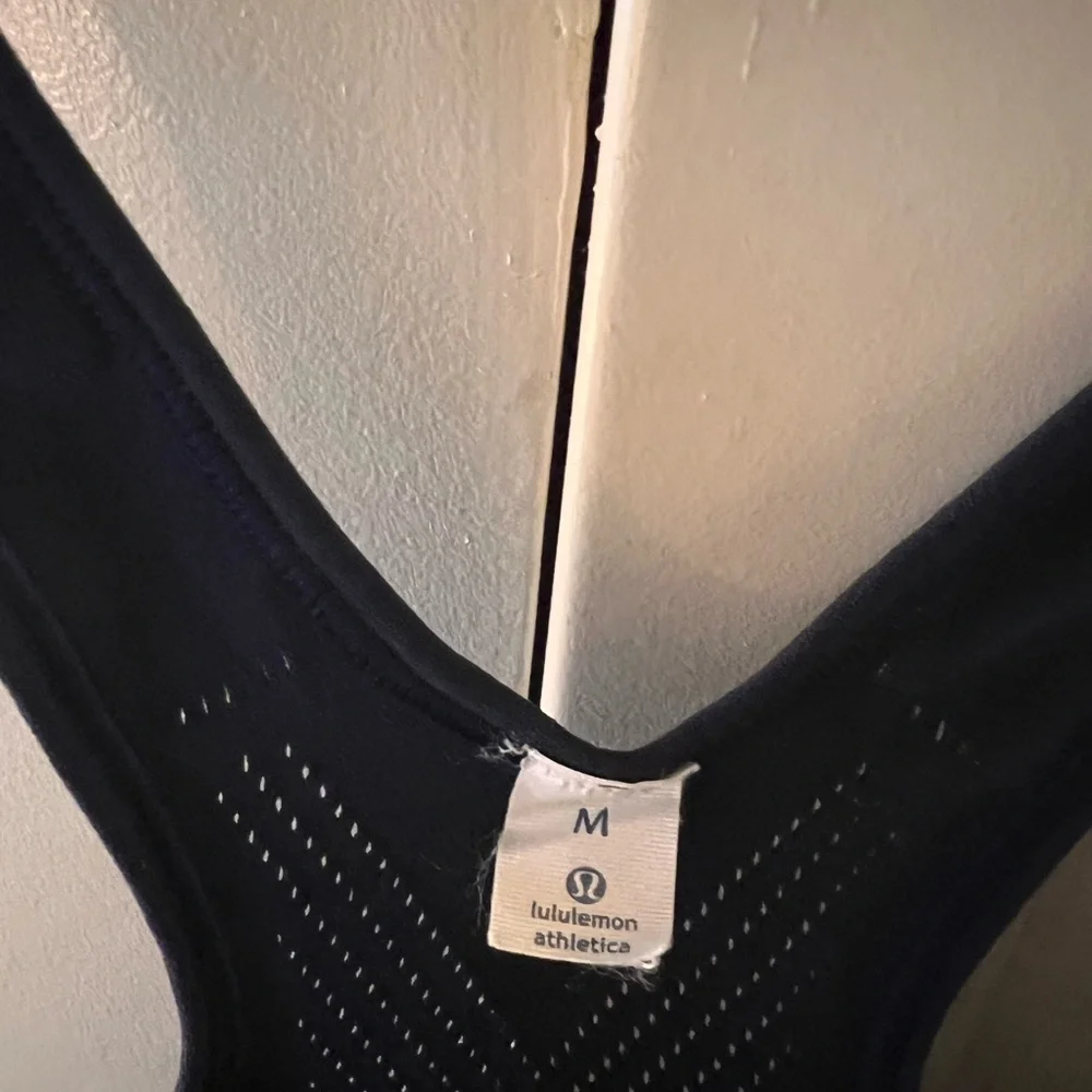 Lululemon Swiftly Razorback - Picture 2 of 6